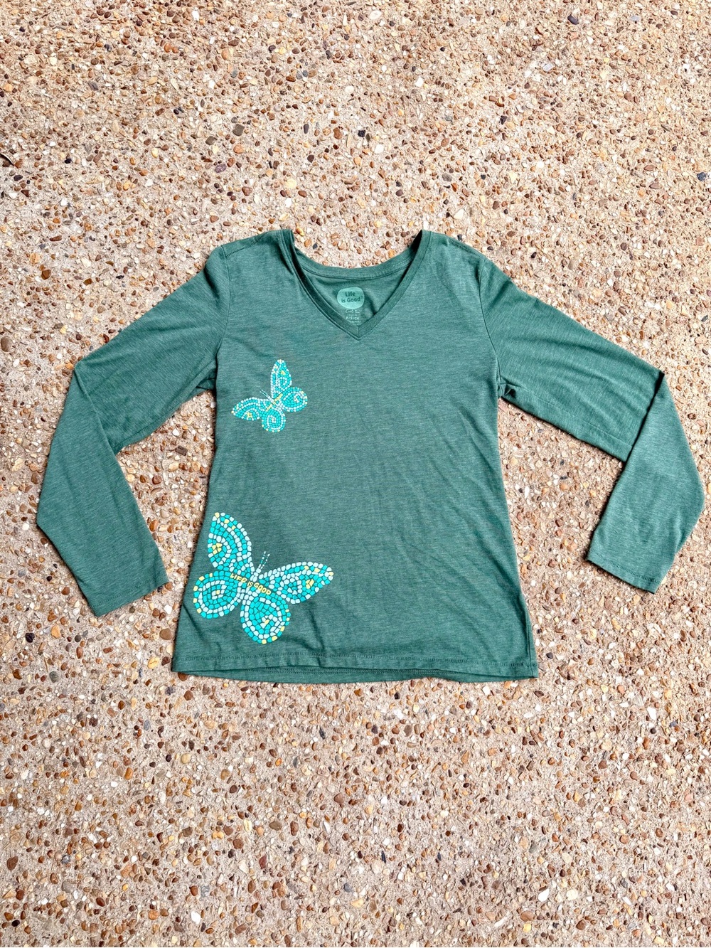 Life is Good Butterflies Classic Fit Green Long Sleeve V-neck T-shirt Size S